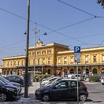 Chiara 6 Guest - Train Station - Parking Daire Modena