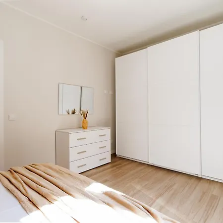 Chiara 6 Guest - Train Station - Parking Appartement