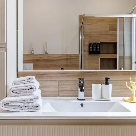 Chiara 6 Guest - Train Station - Parking Appartement *