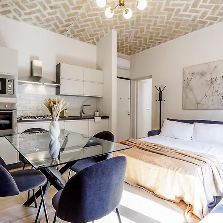 Chiara 6 Guest - Train Station - Parking Modène