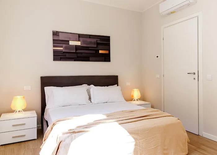 Chiara 6 Guest - Train Station - Parking * Modena