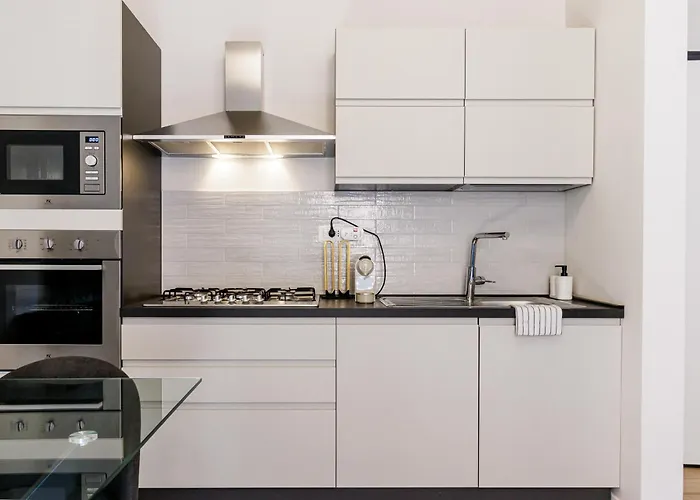 Apartament Chiara 6 Guest - Train Station - Parking Modena