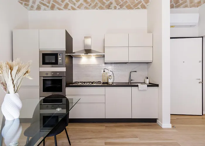 Apartament Chiara 6 Guest - Train Station - Parking Modena