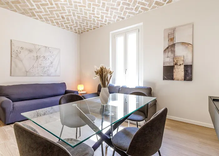 Apartment Chiara 6 Guest - Train Station - Parking Modena