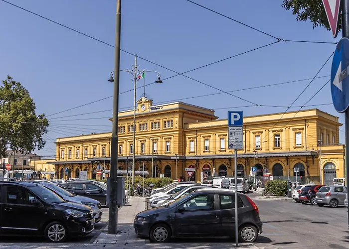 Chiara 6 Guest - Train Station - Parking Apartament Modena